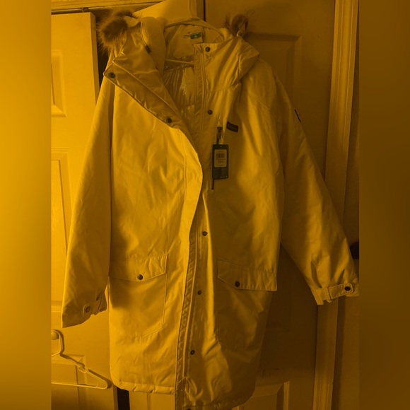 Columbia Jackets & Blazers - Columbia Suttle Mountain long  insulated Jacket can you order Domino’s?